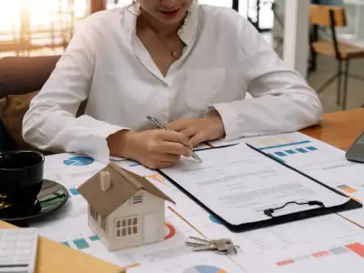 Perito trabajando en tasación